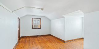 1609 Dunbar Street Gallery 18