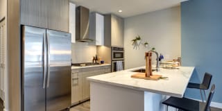 640 North Wells Gallery 18