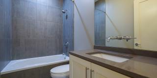 Luxurious 3BR/2BA Condo – Near University of Chicago in the heart of Hyde Park! Gallery 12