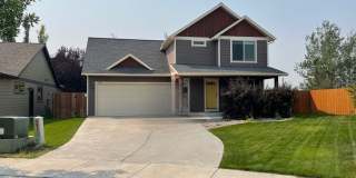 Single Family Home - Fenced in Yard - Pet Friendly! Single Family Home - Fenced in Yard - Pet Friendly! Gallery 1