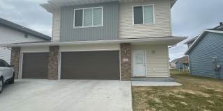 4-bedroom, 3-bathroom Horace Single-Family Home w/ 3 Stall Garage Gallery 1