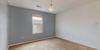 NORTH WEST 3/BD 2/BA 2/CG House Gallery 26
