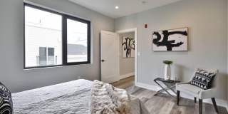 1612-00 CAMBRIDGE Street Gallery 12