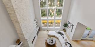 Luxury Bellevue Estate in Prestigious Bridle Trails For Rent Gallery 20
