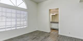 Remodeled 3 Bed Penthouse Condo Gallery 6