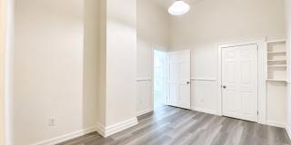 241 Waller Street Gallery 18