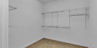 Beautiful & Spacious 4Bd 3.5Bath Home w/An Occupied Mother in Law Suite on Lower Level Gallery 130