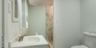 Room in 4 Bedroom Home at Grand Ave SW Gallery 9