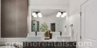 Luxurious 4BD 3.5BA Home in Campus Highlands Luxurious 4BD 3.5BA Home in Campus Highlands Gallery 18