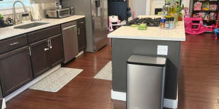 Spacious 4-bdrm/2.5-bath Hillsboro home. Fenced yard w/ covered deck, 2-car garage, great location Gallery 5