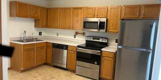 CHARMING 3 BEDROOMS 2 BATH TOWN HOUSE Gallery 5