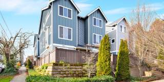 3 Bedroom End Unit Townhome in Wallingford Gallery 1