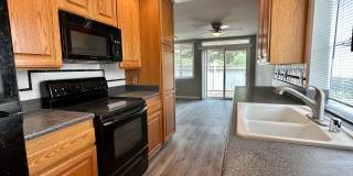 Beautiful 3 Bedroom 2 Bath Condo in Point Loma w/Three Private Patios Gallery 11
