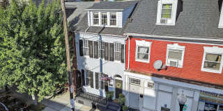 403 N QUEEN Street Gallery 42