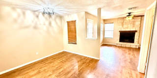 Townhome for Lease in North Austin! Gallery 4