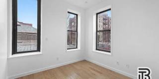 105 Moore Street Gallery 1