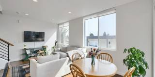 Green Lake Townhome Gallery 6