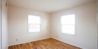 2 Bedroom Townhouse in Beautiful Cedar Hills Setting with Modern Amenities! Gallery 4