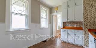 2004 Walker Ave., Gallery 12