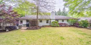 Fully renovated ranch with finished basement, flat fenced in backyard, walking distance to Canton St., Roswell Gallery 29