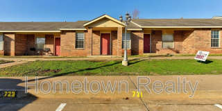 719 S Locust Street Gallery 1