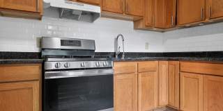 Charming 3BR Duplex in Poughkeepsie Gallery 12