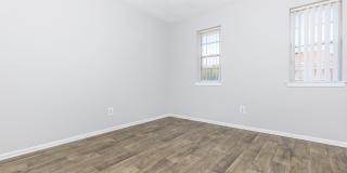 Marine Park Gallery 72