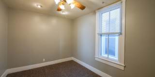 2 bedroom 1 bath house with a garage in downtown New Albany 2 bedroom 1 bath house with a garage in downtown New Albany Gallery 7