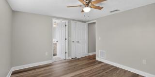 Charming 4BR House in New Port Richey Gallery 16