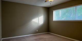 10 Hampshire Circle, Little Rock AR 72211 - Wonderfully updated 3br 2ba 2 story condo just off R Parham Gallery 16