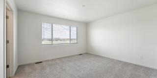 Brand New 3 Bed Townhome in Timnath Ranch Gallery 16