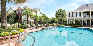 Cypress Lake Apartments Gallery 5