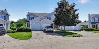 Charming 2BR Townhome in North Ridgeville Gallery 1