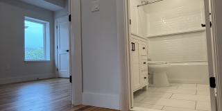 160 Main St Gallery 14