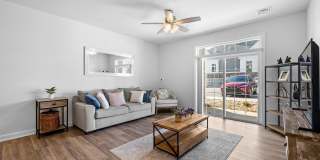 2104 HUDSON COURT Gallery 9