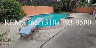 Large 4 Bedroom Single-Family Home with Pool & 2-Car Garage Gallery 26