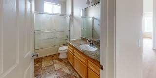 3 Bed Condo | End Unit | Gated community Gallery 6