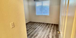 SW Littleton Top Floor Condo with Mountain Views! Gallery 15