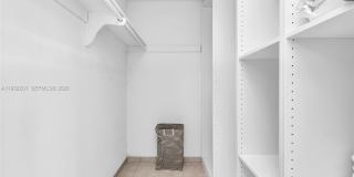 21320 NE 25th Court Gallery 18