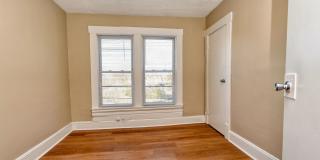 Newly Remodeled 3BR/1.5BA Townhome - Bates Hendricks Gallery 8
