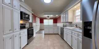 PRE-LEASING for June! Stunning Large 3 Bedroom Home! Gallery 12