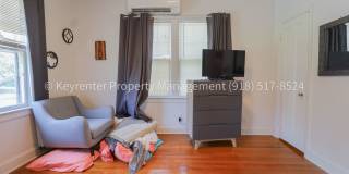 Charming & Cozy 1 Bed, 1 Bath Home in Tulsa | 850 Sq Ft Gallery 16
