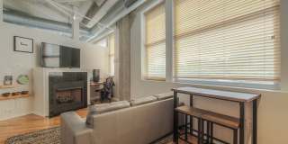 One Bedroom Unit in Wonderful Western Auto Lofts Gallery 12