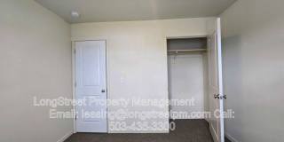 1806 College St Gallery 25