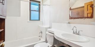 1721 Clay Street Gallery 19