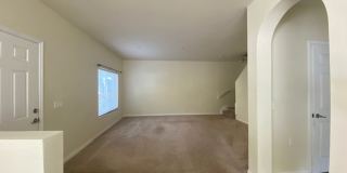 Beautiful 3 Bedroom 2.5 Bath Townhome in Lakeside Village!! Gallery 9