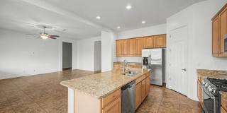 1133 E Buckingham Avenue Gallery 10