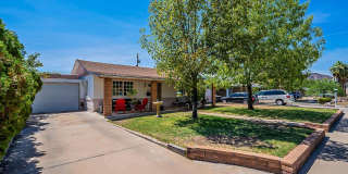 CUTE 2 Bedroom 1 Bath bungalow in Sunnyslope with full casita Gallery 1