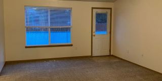 Comfortable 3 Bedroom Home in Hickory Hills Gallery 6