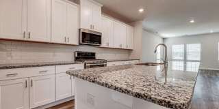 Room in 4 Bedroom Home at Tears Ln Gallery 10